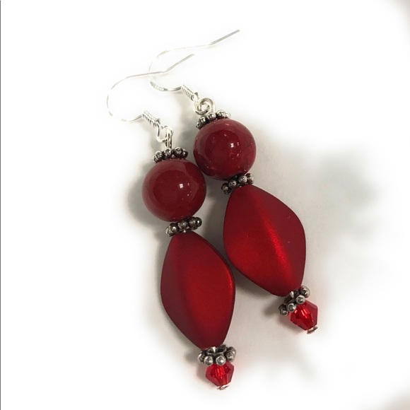 Red and Silver Dangle Sparkle Beaded Earrings - Picture 2 of 3